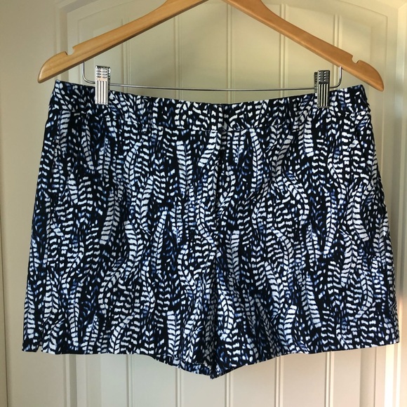 White House Black Market Pants - White House Black Market blue print shorts